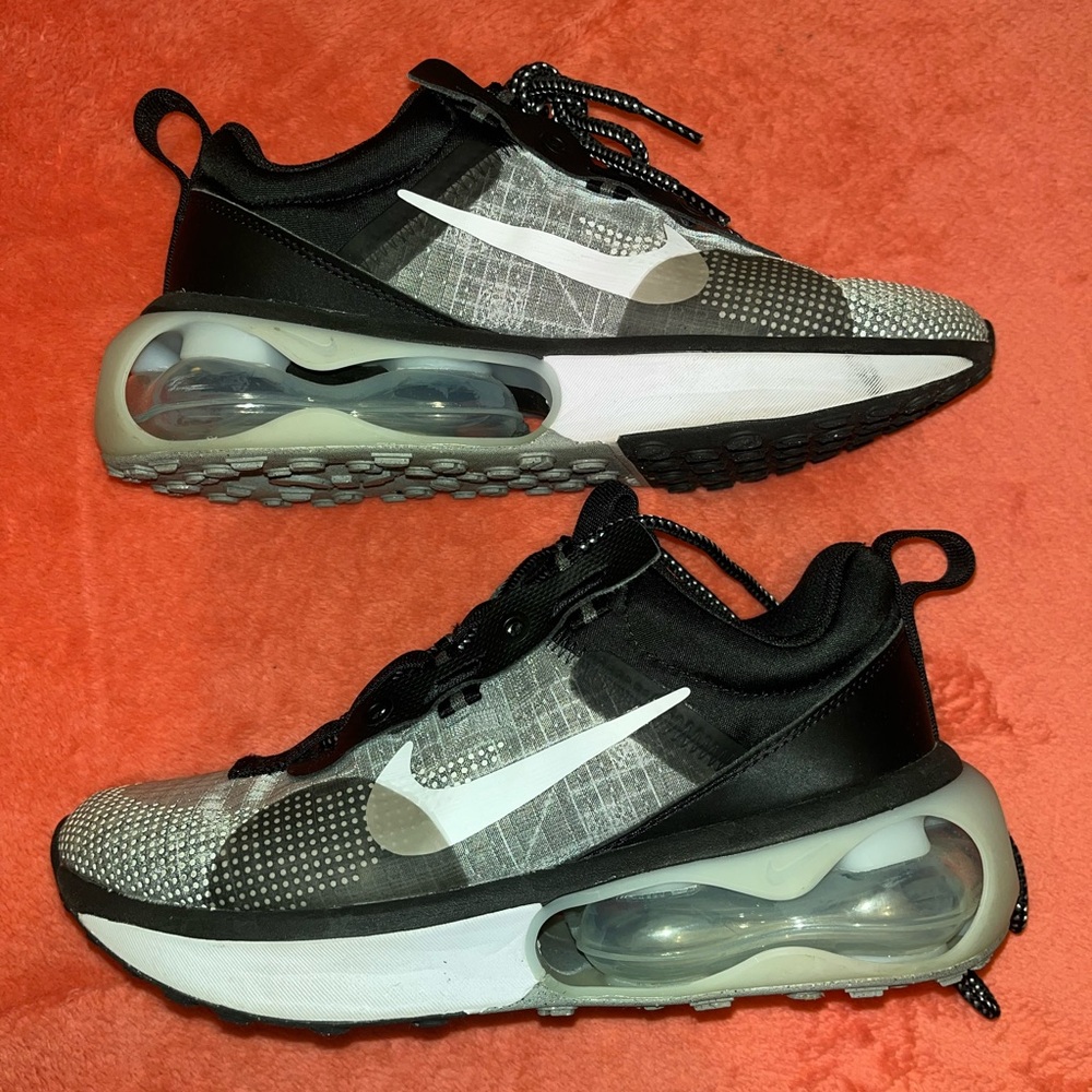 Nike AirMax 2021 (women’s) size 6.5